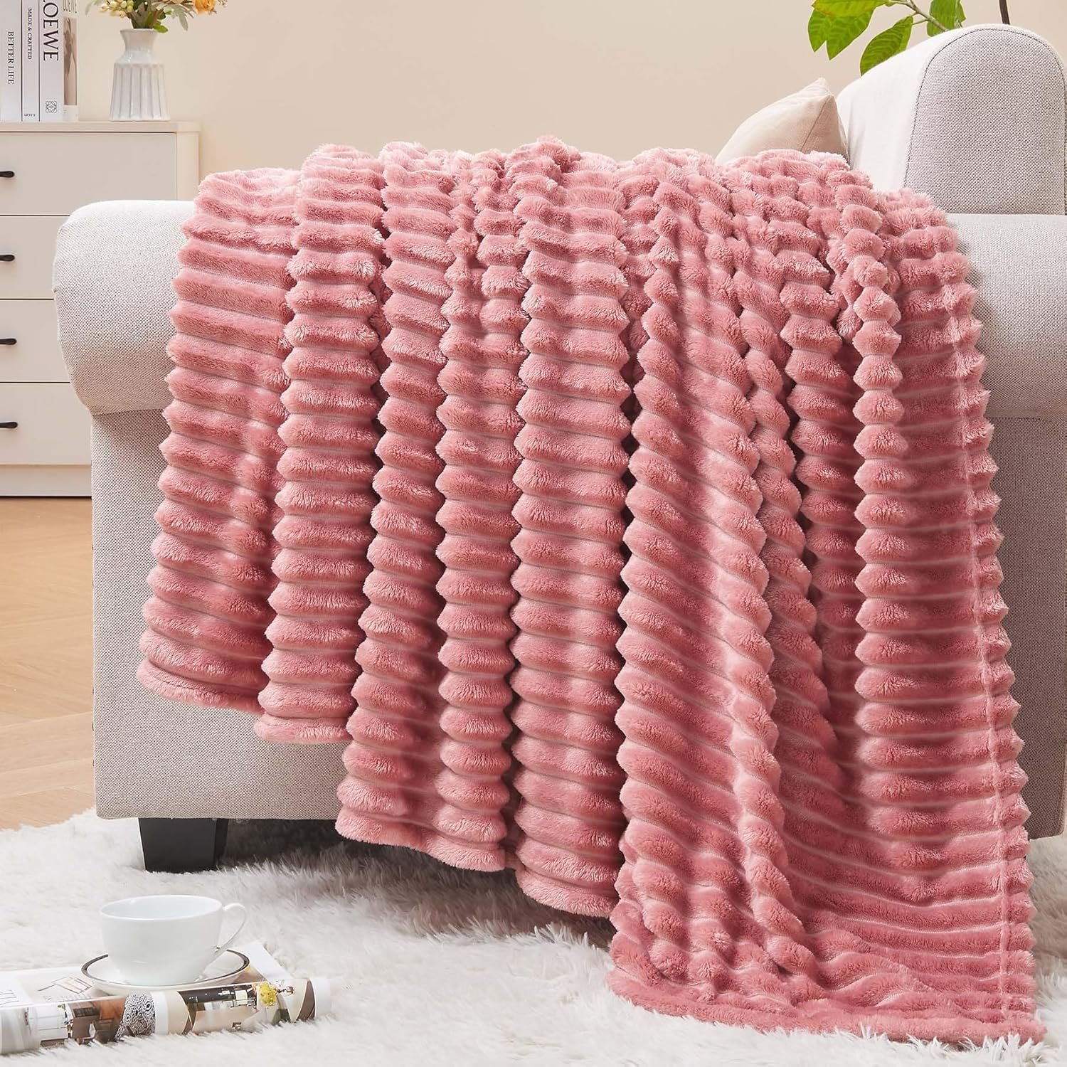 BEDELITE Fleece Throw Blanket for Couch – 3D Ribbed Jacquard Soft and Warm Decorative Fuzzy Blanket – Cozy, Fluffy, Plush Lightweight Pink Throw Blankets for Bed, Sofa, 50×60 inches