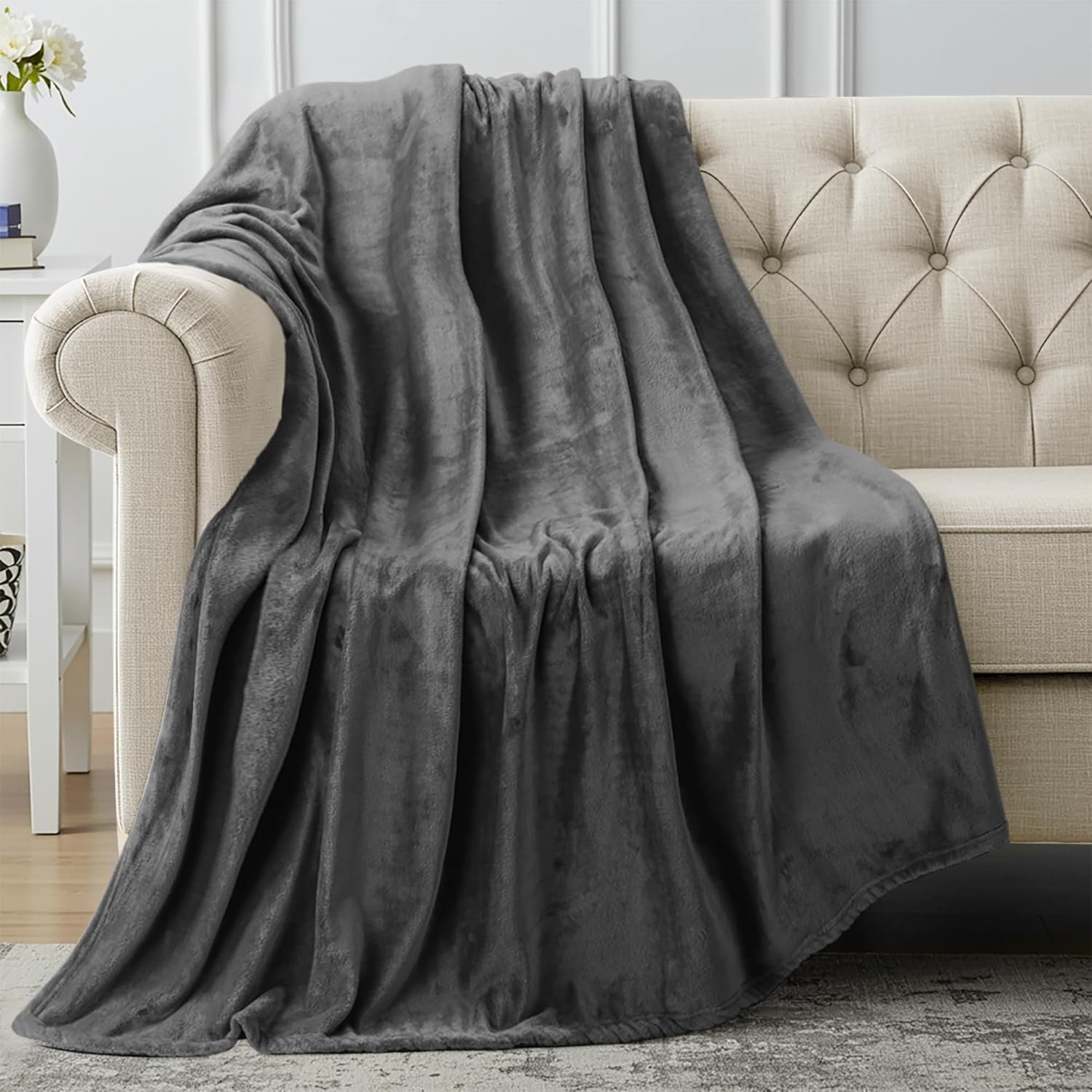 Utopia Bedding Fleece Blanket Throw Size Grey 300GSM Luxury Anti-Static Fuzzy Soft Microfiber Blanket for Couch, Sofa and Bed (50×60 Inch)